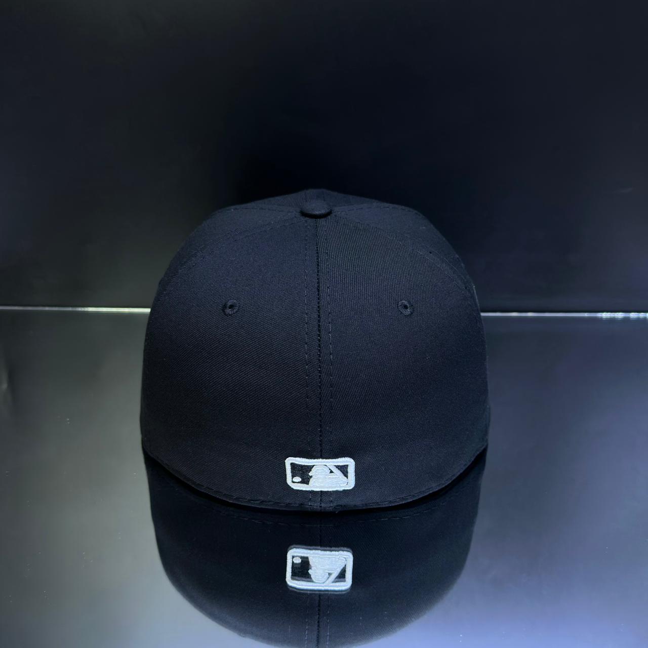 NY NEXTS NEGRO\BLANCO