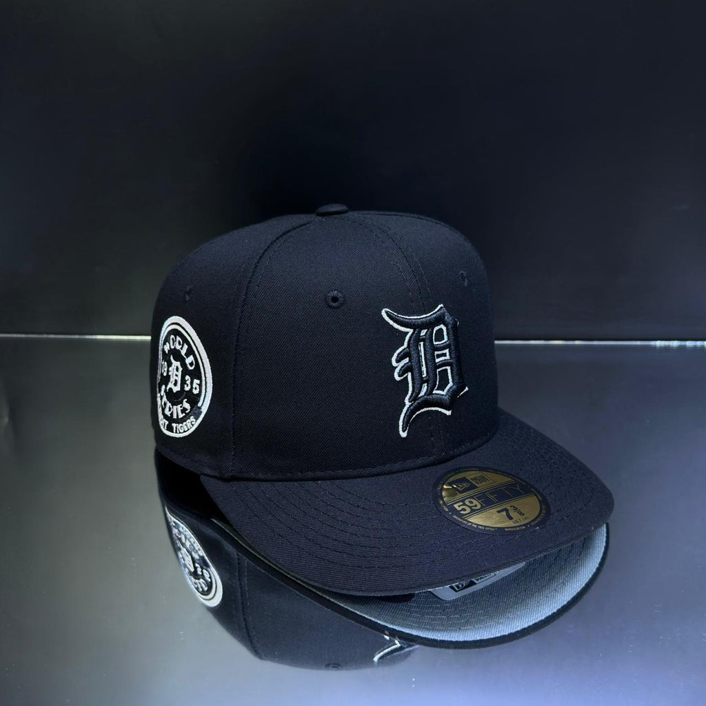DETROIT NEGRO BORDE BLANCA TALLA 7 3\8