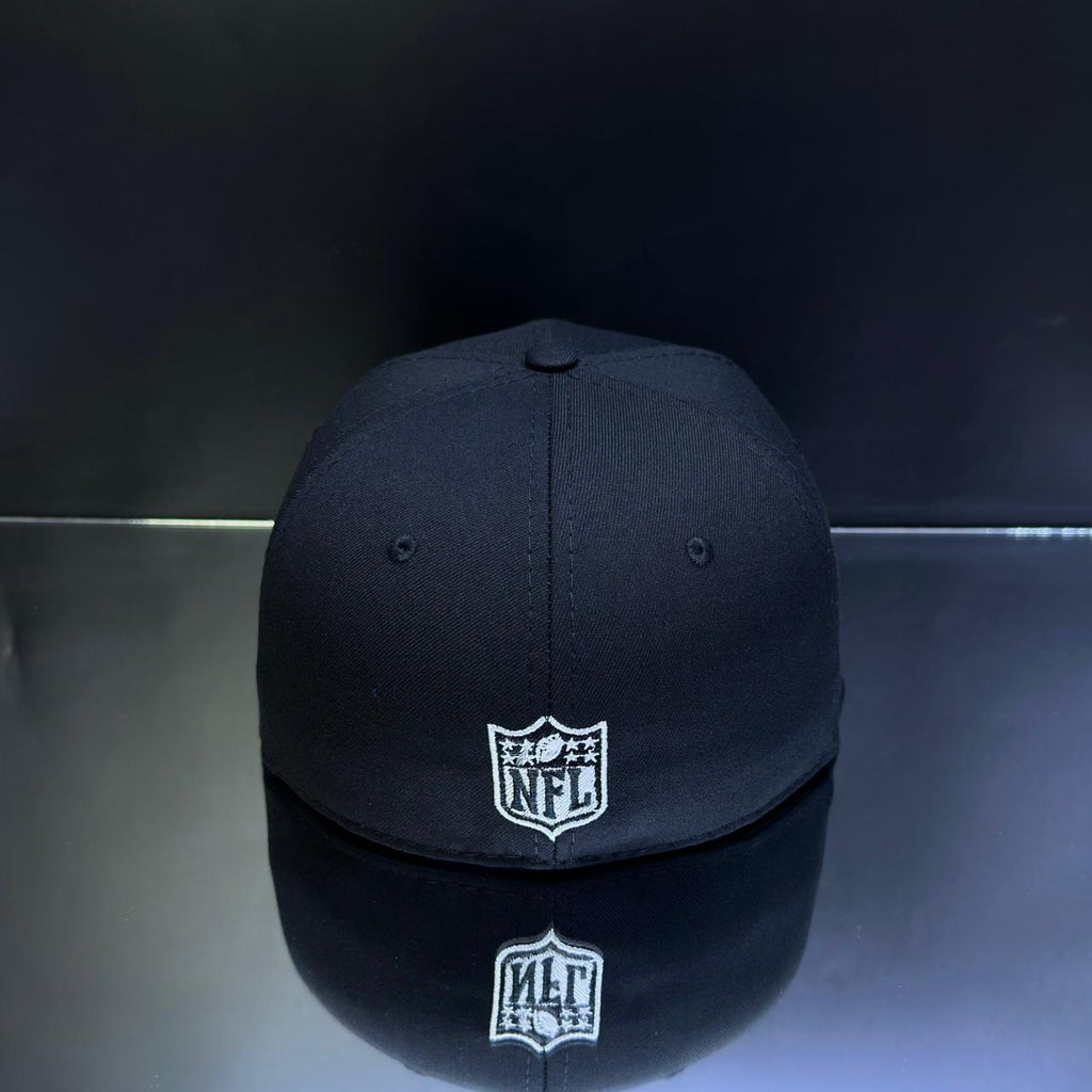 RAIDER NEGRO\BLANCO TALLA 7 3\8