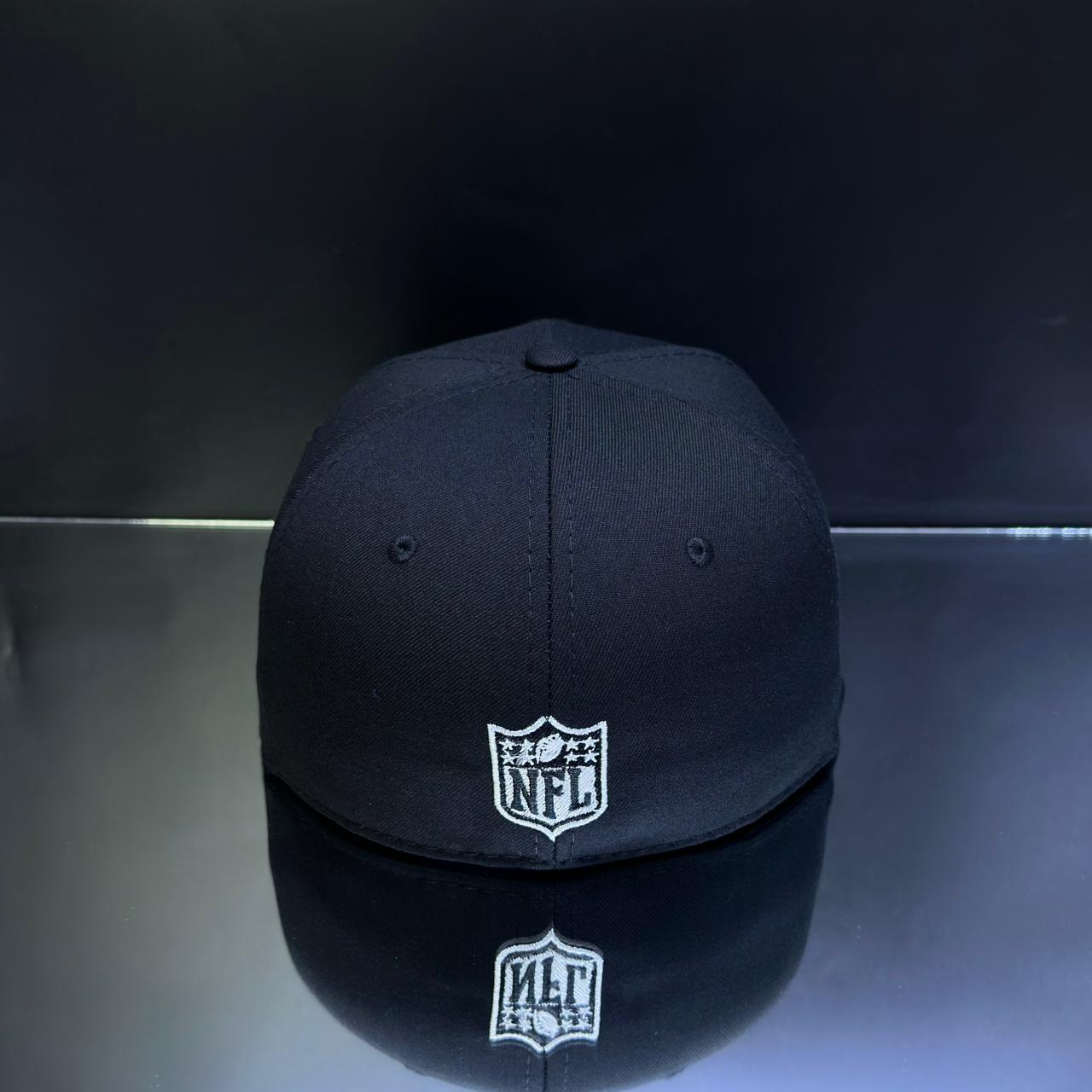 RAIDER NEGRO\BLANCO TALLA 7 3\8