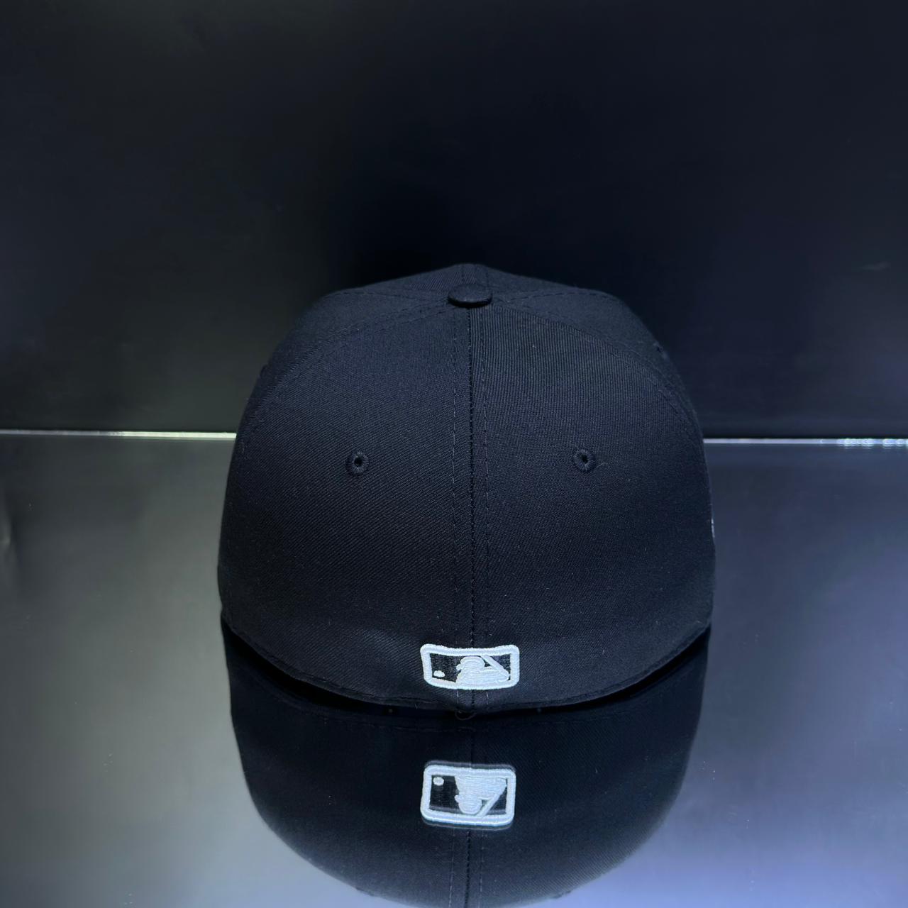 SOX NEGRO BORDE BLANCO TALLA 7 3\8