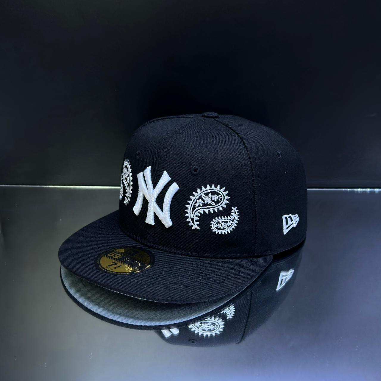 NY YANKEES NEGRO\BLANCO TALLA 7 3\8