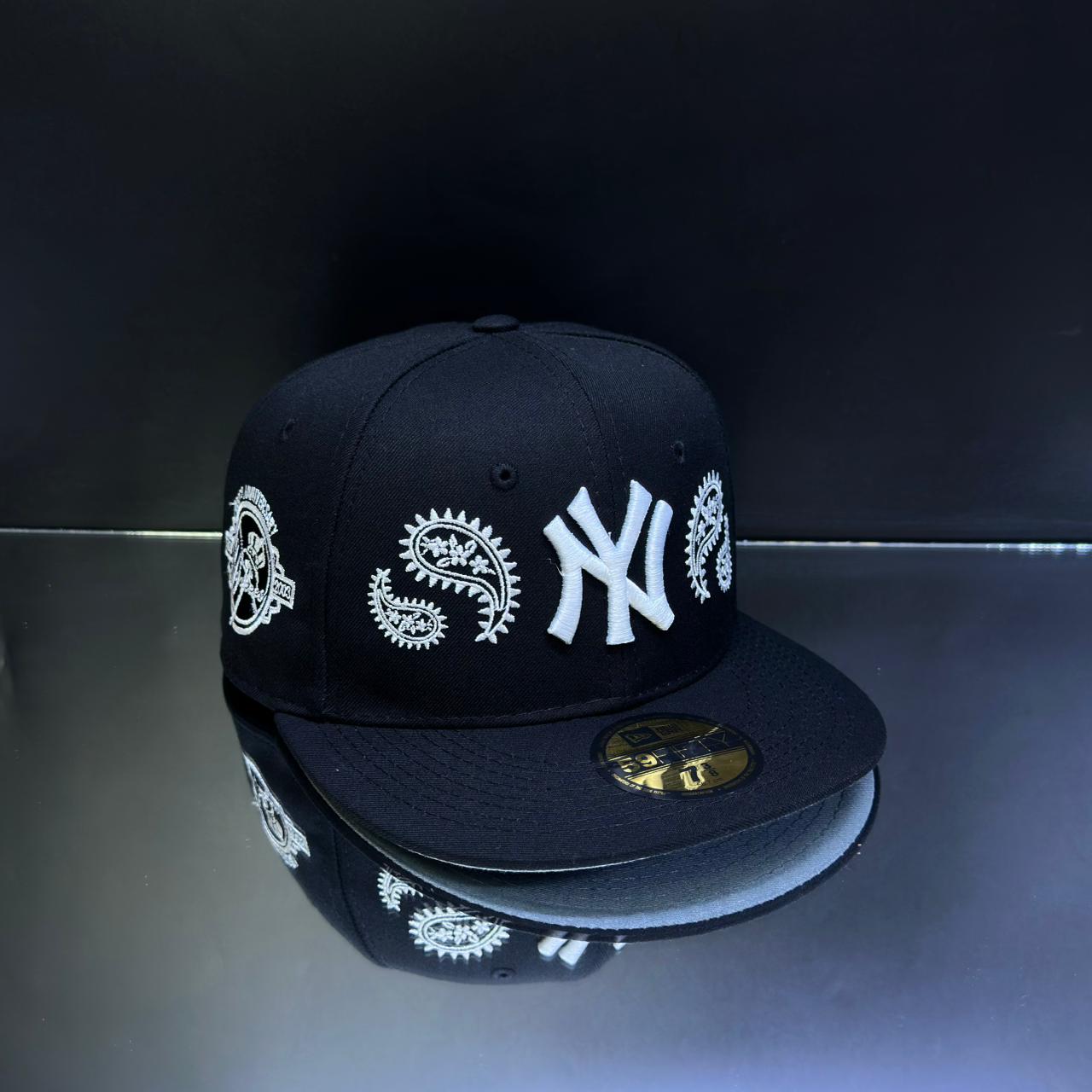 NY YANKEES NEGRO\BLANCO TALLA 7 3\8