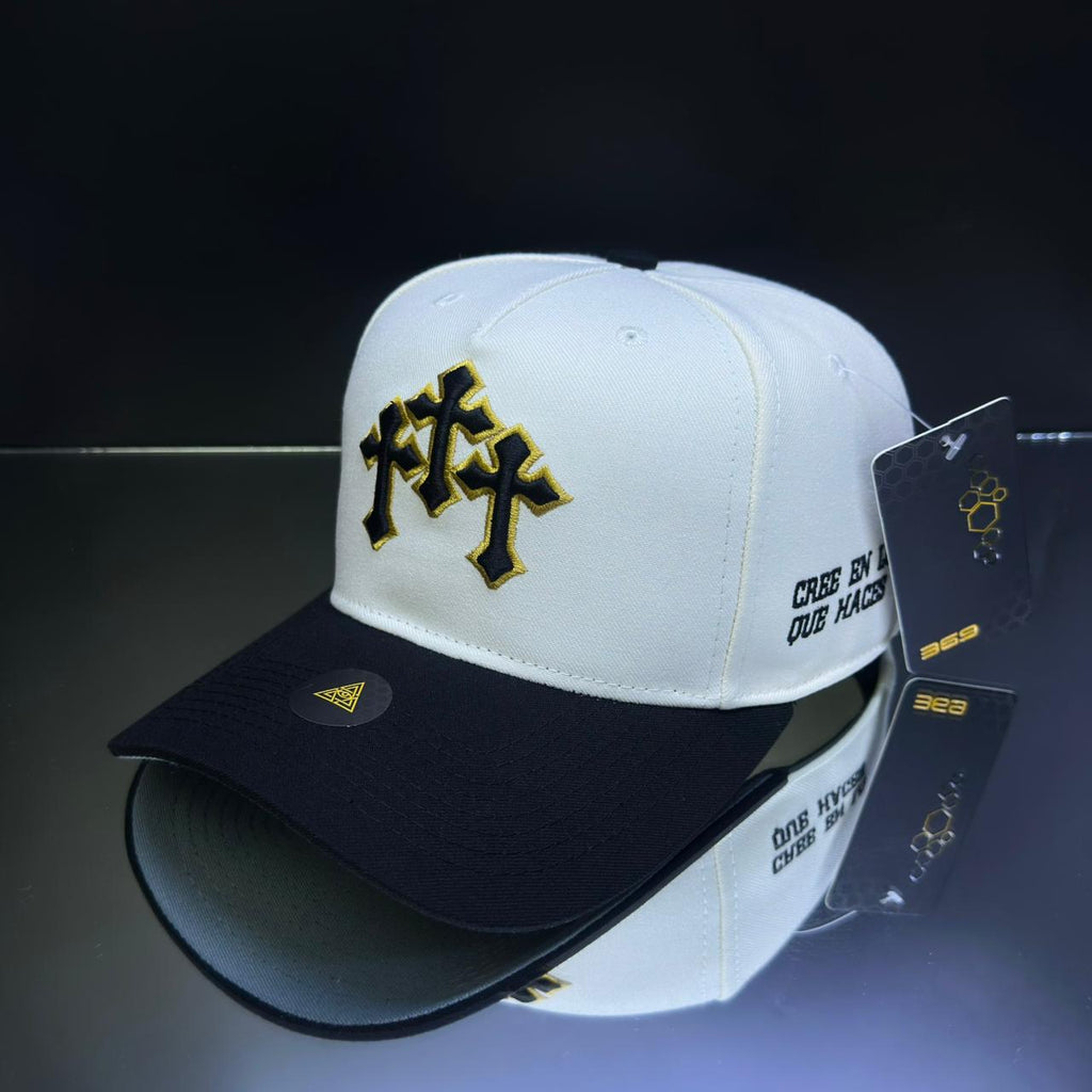 TRES CRUZ CREMA\NEGRO