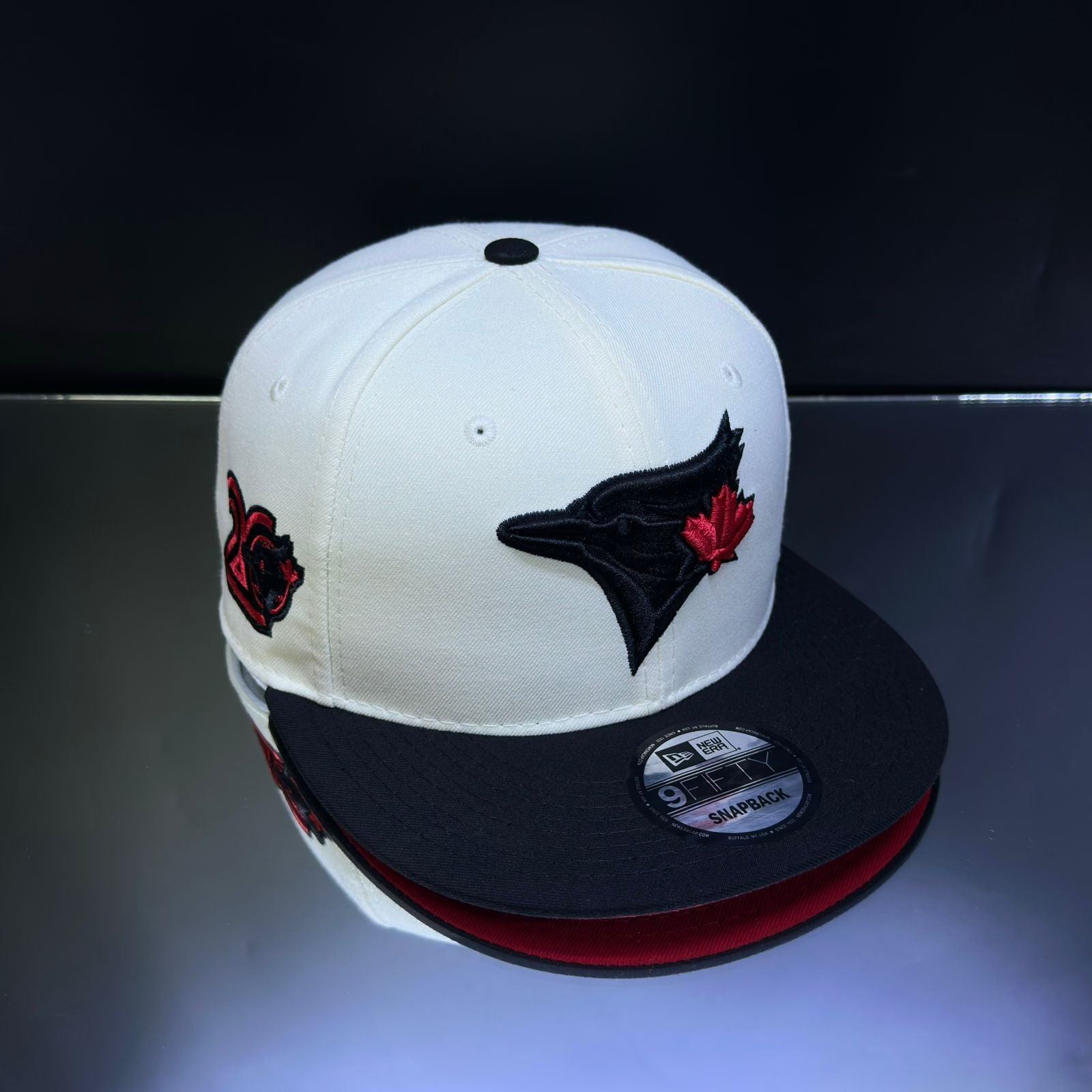 TORONTO CREMA\NEGRO\ROJO
