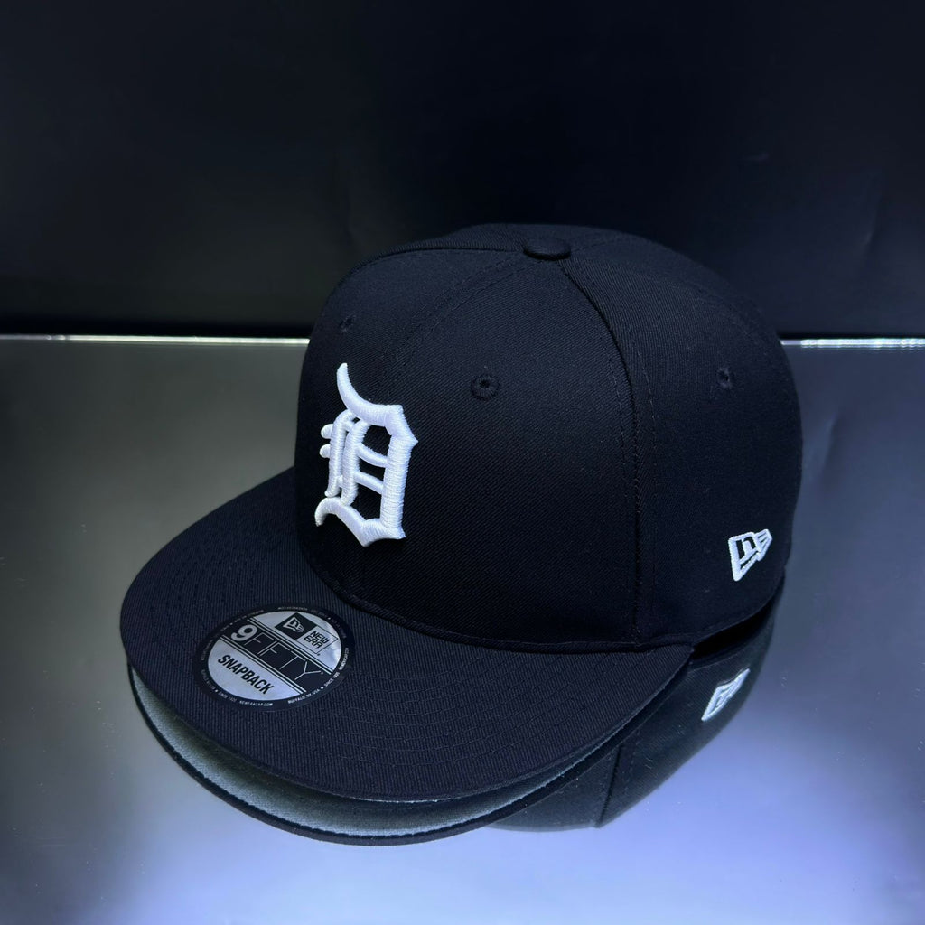 DETROIT NEGRO\BLANCO