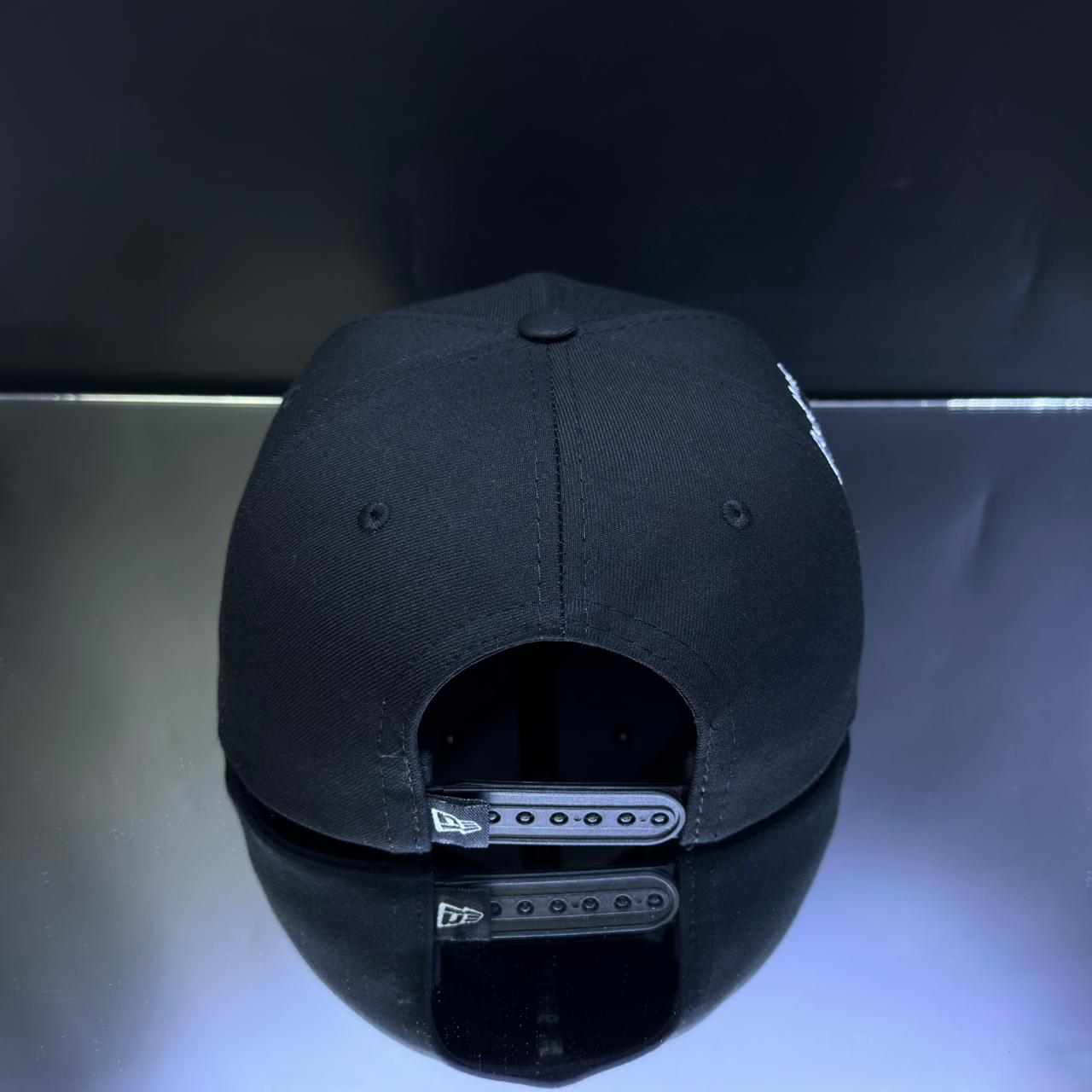 NY YANKEES NEGRO BORDE BLANCO