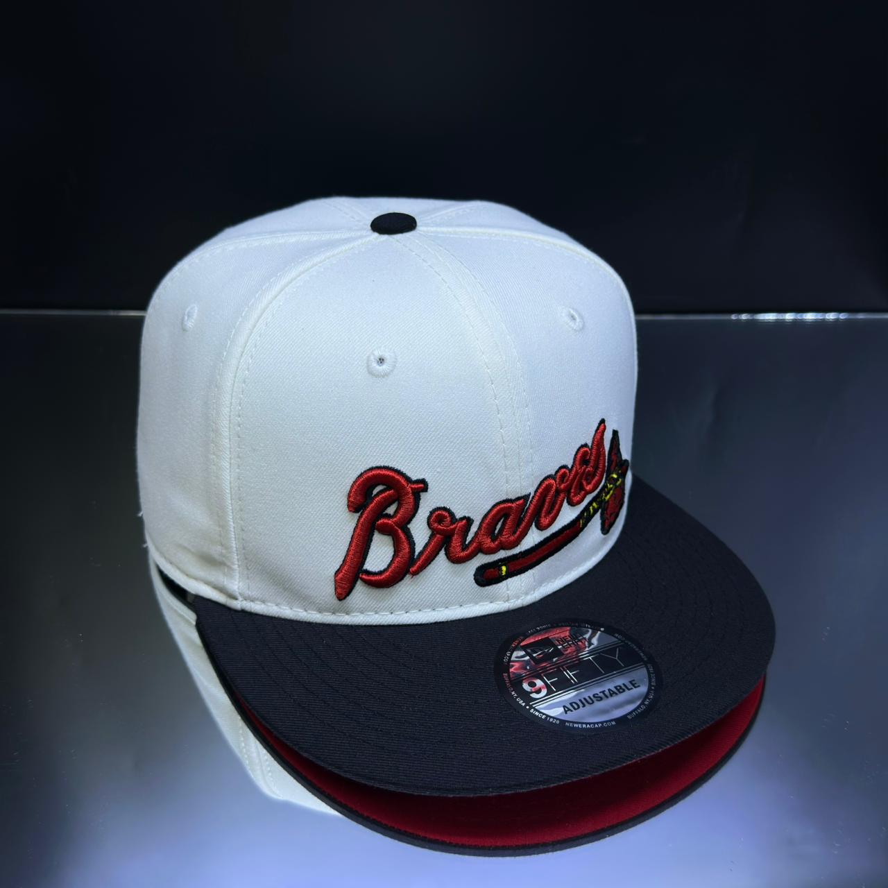 BRAVES CREMA\NEGRO\ROJO