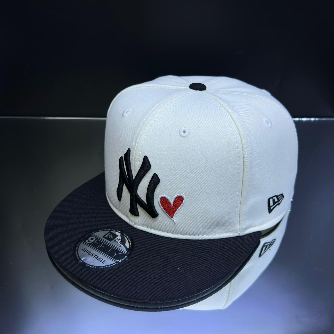 NY YANKEES CORAZON CREMA\NEGRO