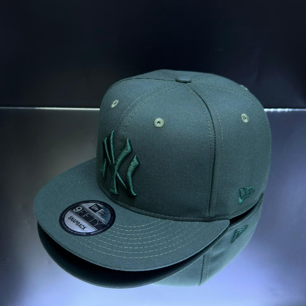 NY YANKEES VERDE MEDIO