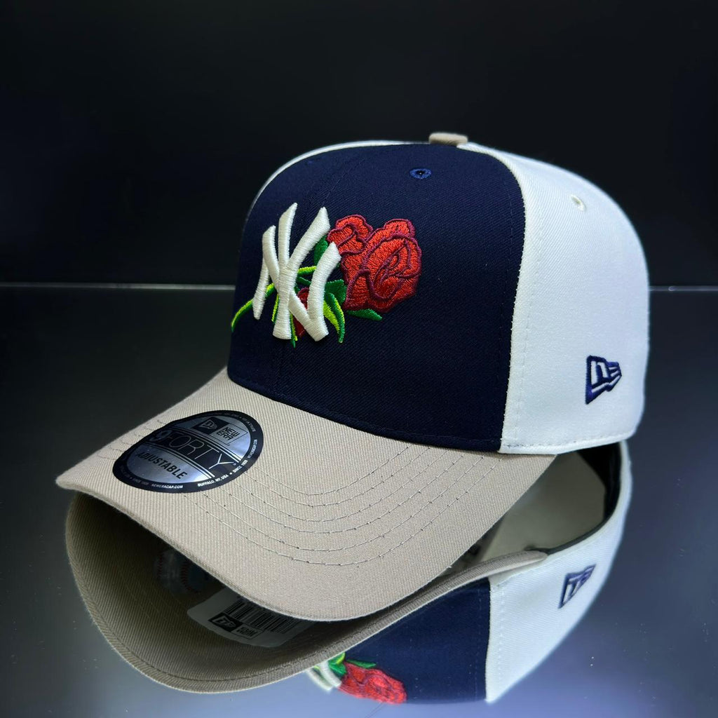 NY YANKEES FLOR ROJA CREMA\AZUL MARINO