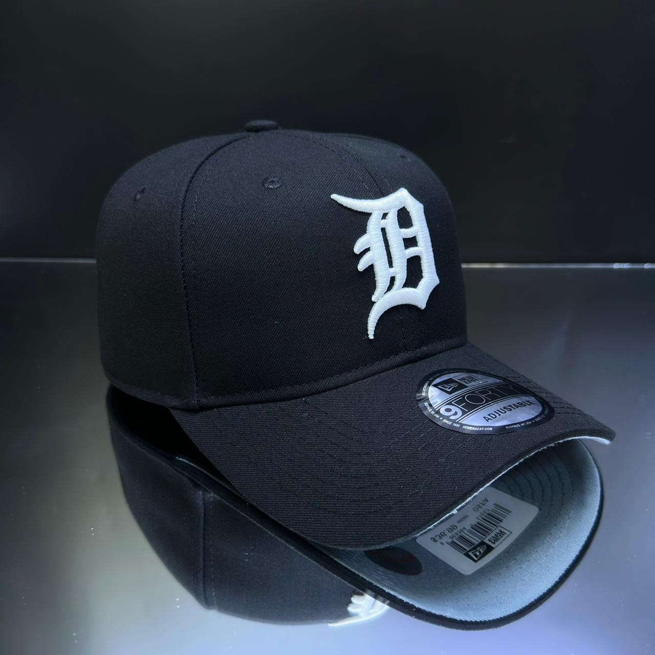DETROIT NEGRO\BLANCO