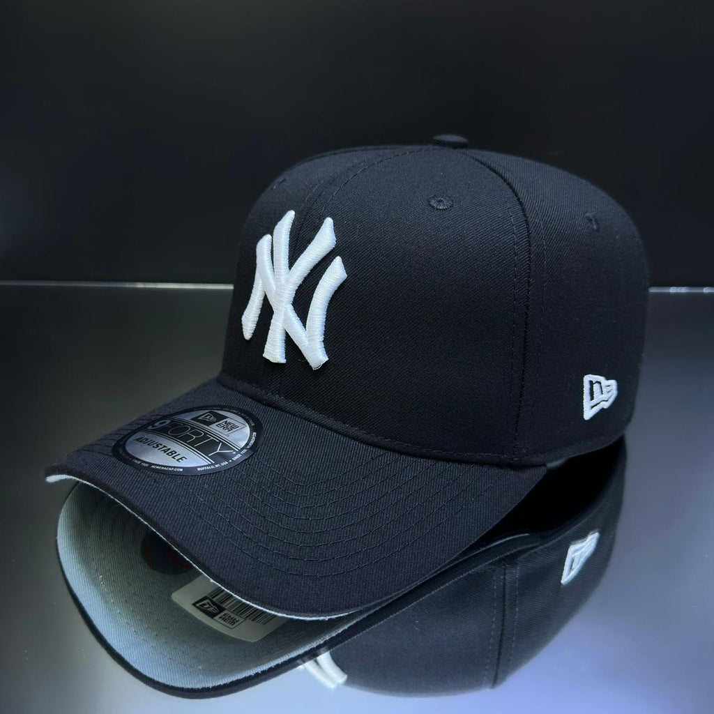 NY YANKEES\NEGRO\BLANCO