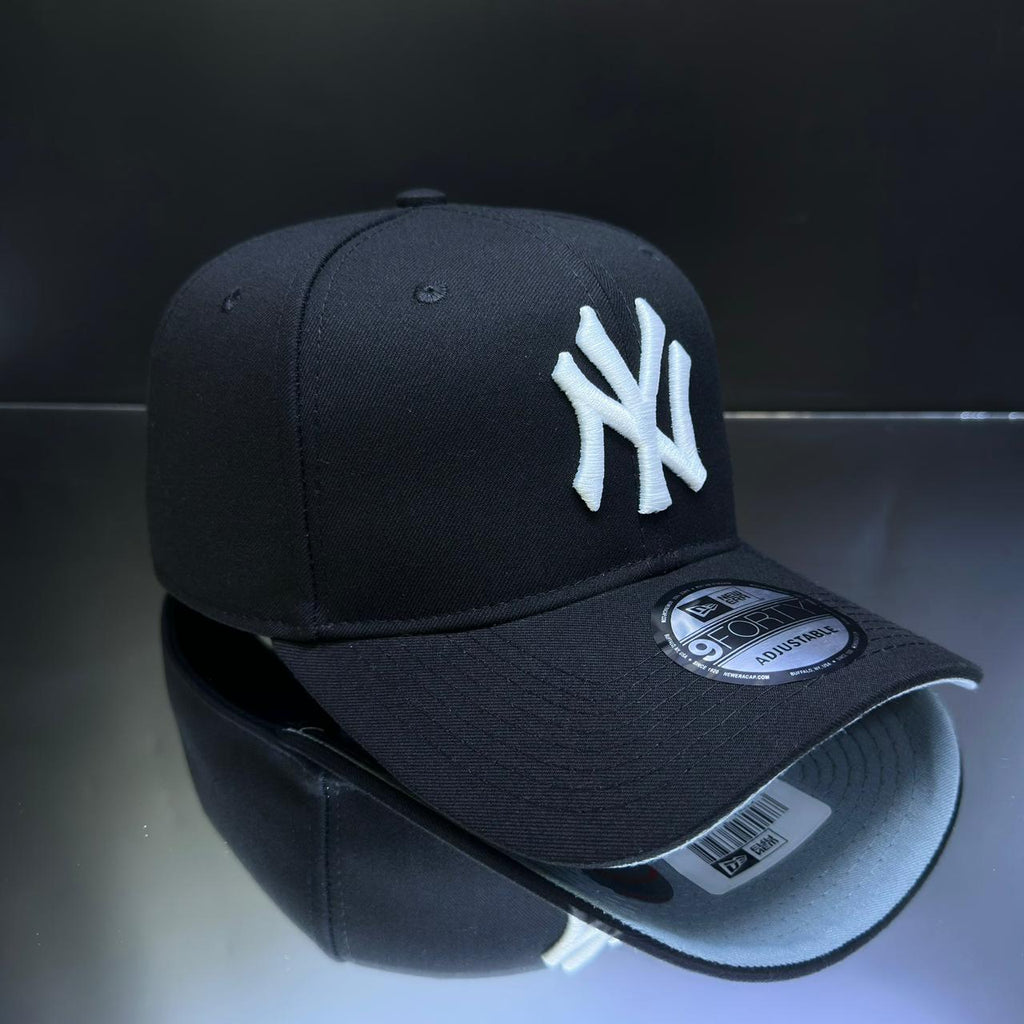 NY YANKEES\NEGRO\BLANCO
