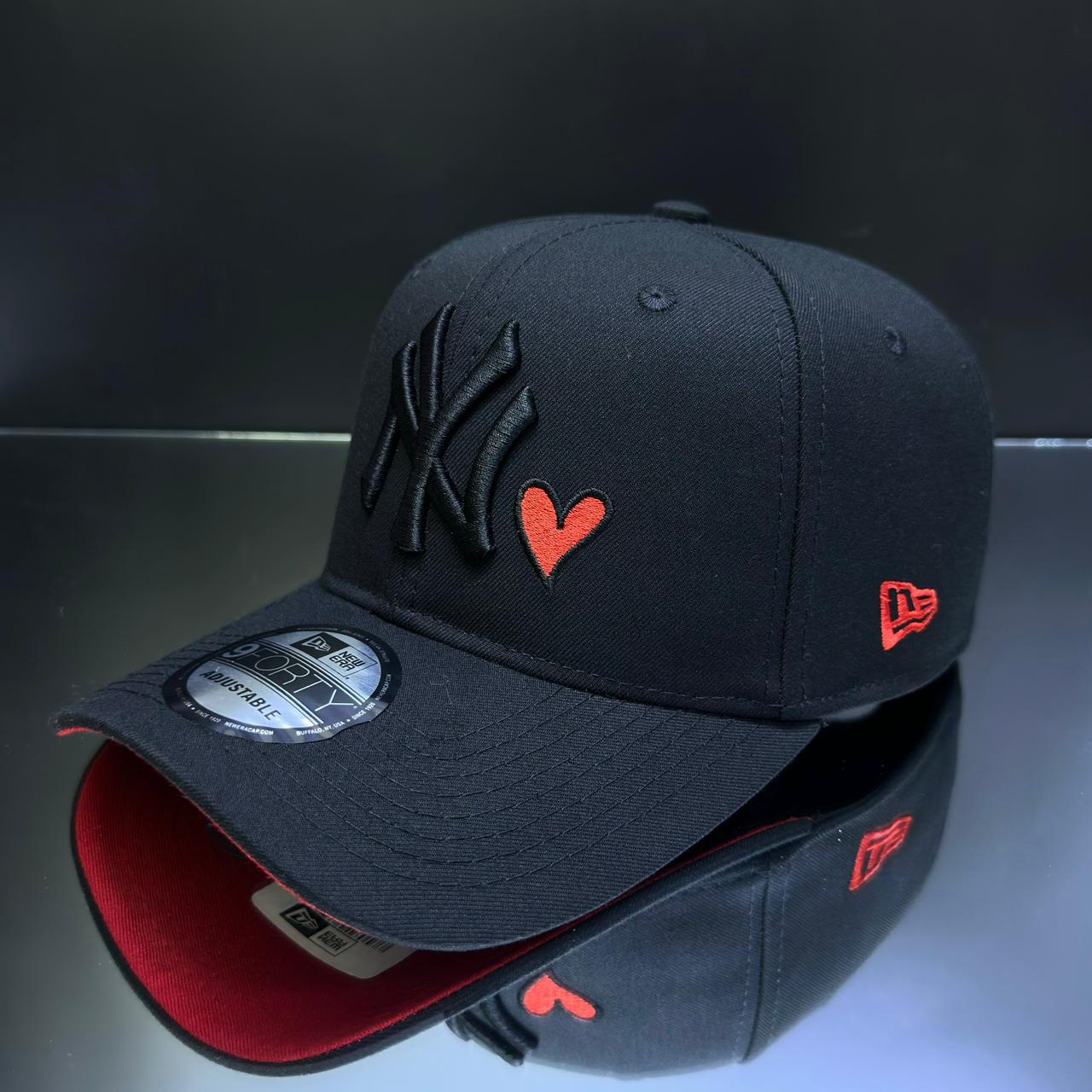 NY YANKEES CORAZON\NEGRO\ROJO