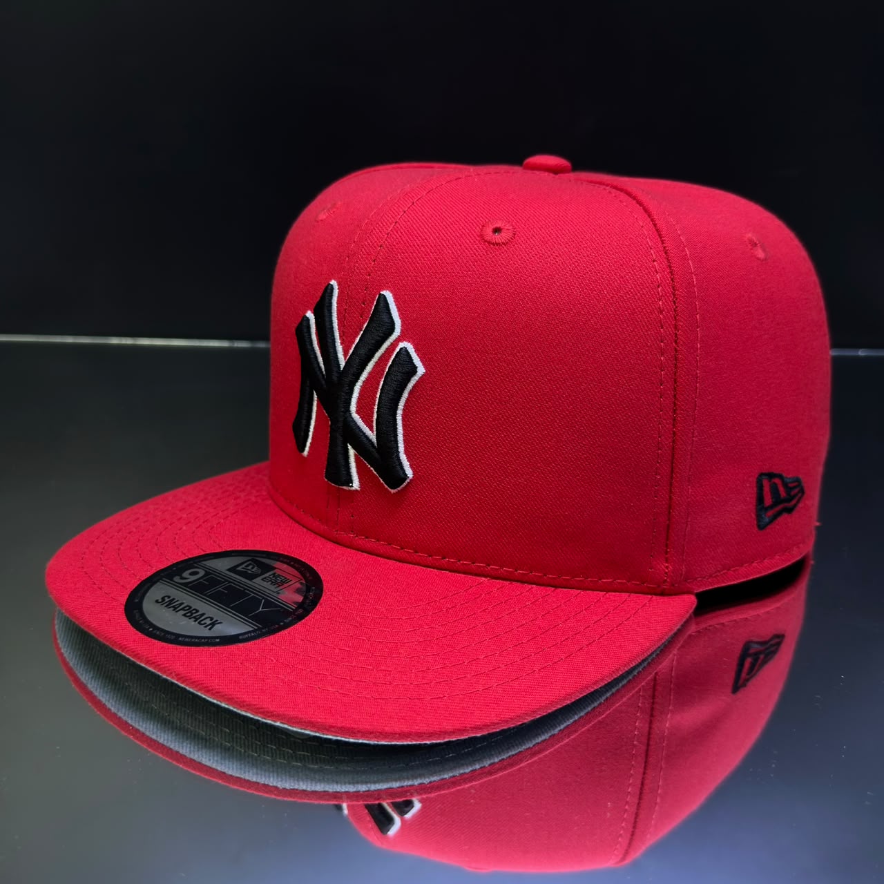NY YANKEES ROJO\NEGROBORDE BLANCO