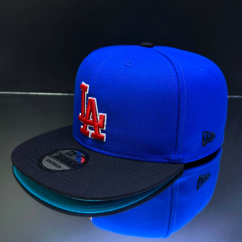 LOS ANGELES AZULINO\NEGRO\ ROJO BORDE BLANCO