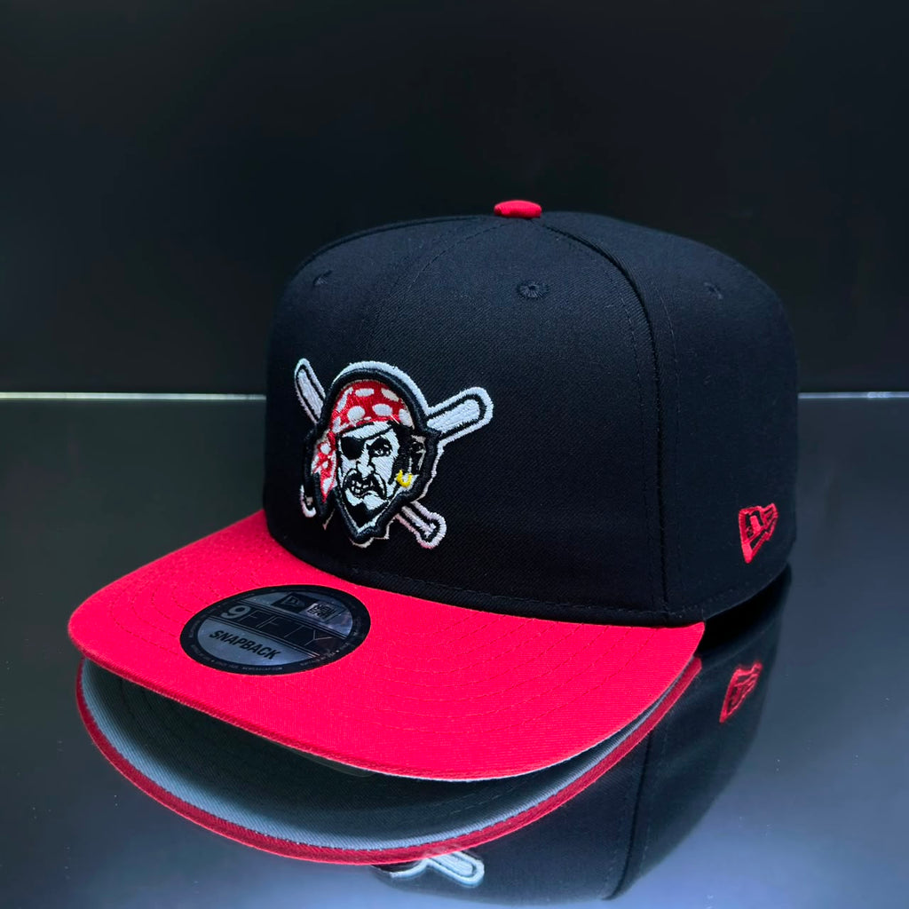 PIRATE NEGRO Y ROJO