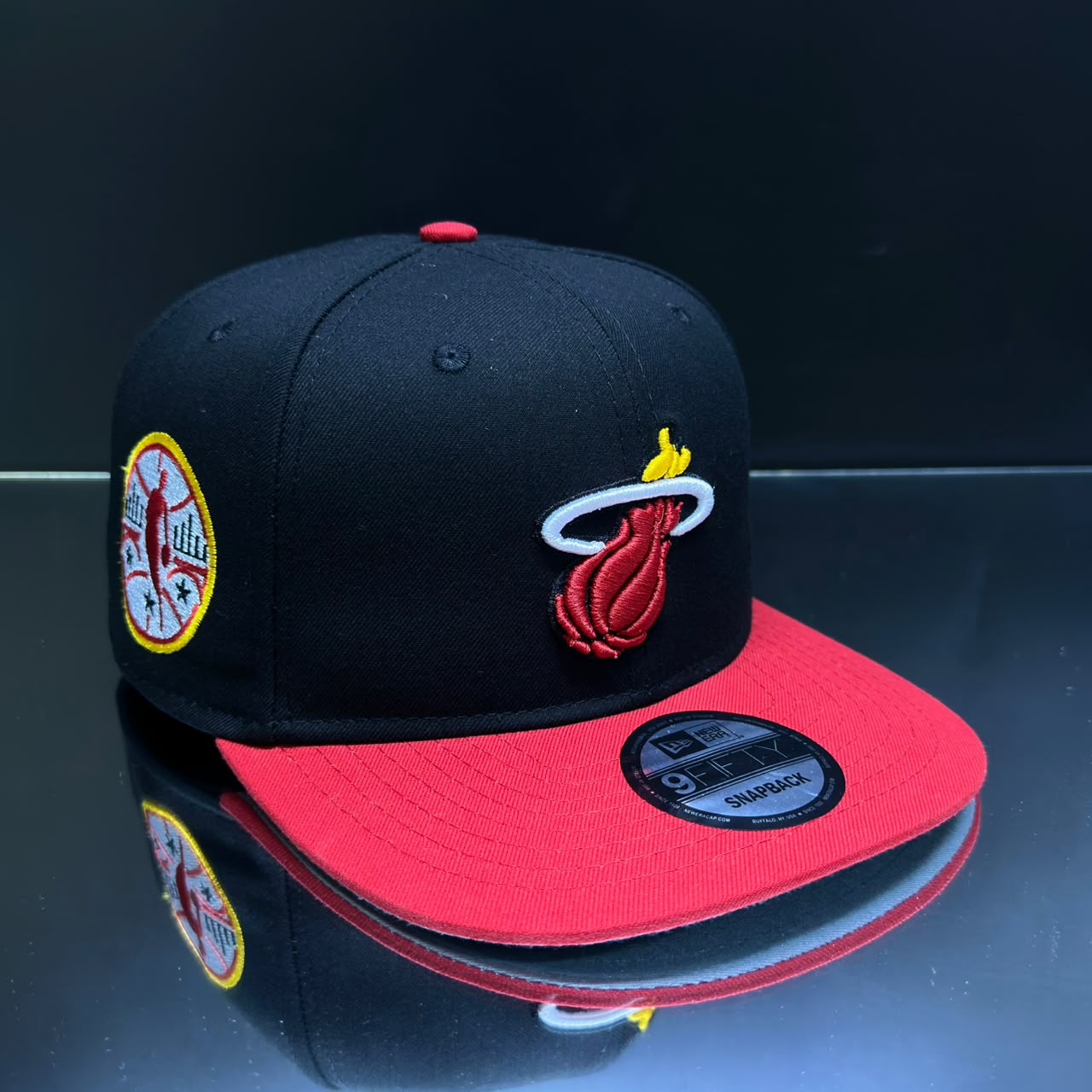 MIAMI HEAT / NEGRO Y ROJO