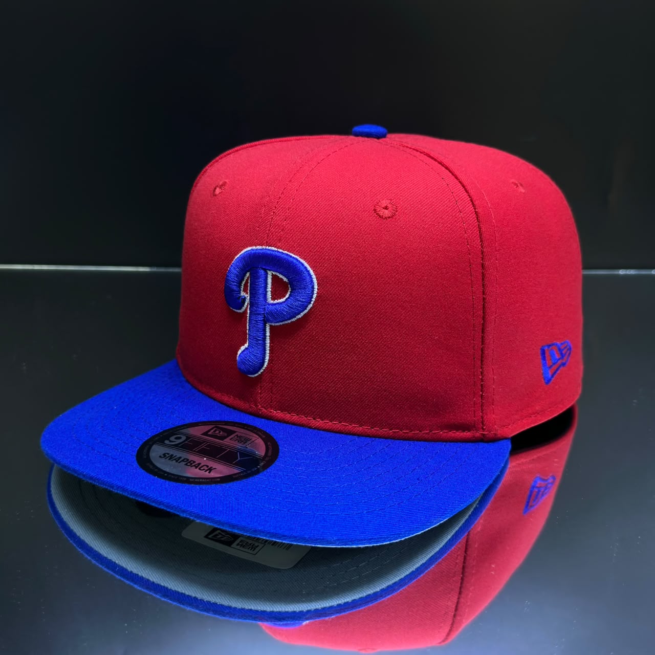 PHILADELPHIA PILLIES / ROJO Y AZULINO